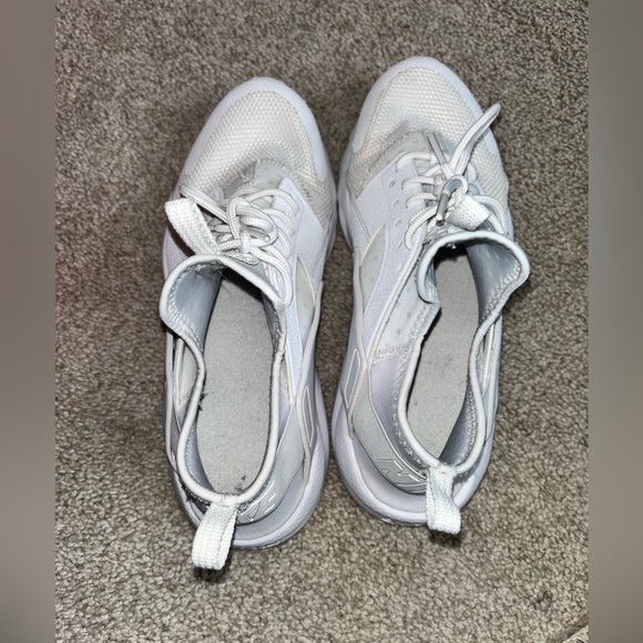 Nike Huarache Run White Sneakers - Picture 7 of 10